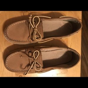 Sperrys Tan/ Cream color loafers
